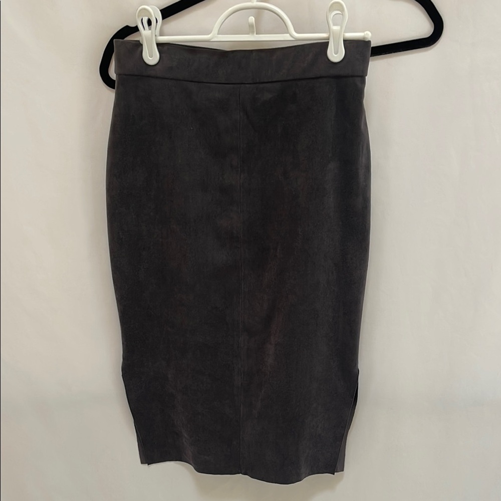 Elegant Grey Faux Suede Pencil Skirt